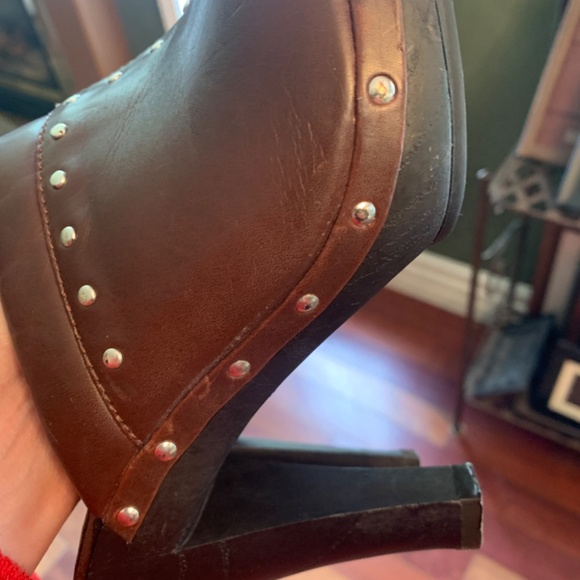 Fioni size 10 brown studded retro style studded heeled clogs - Picture 4 of 5